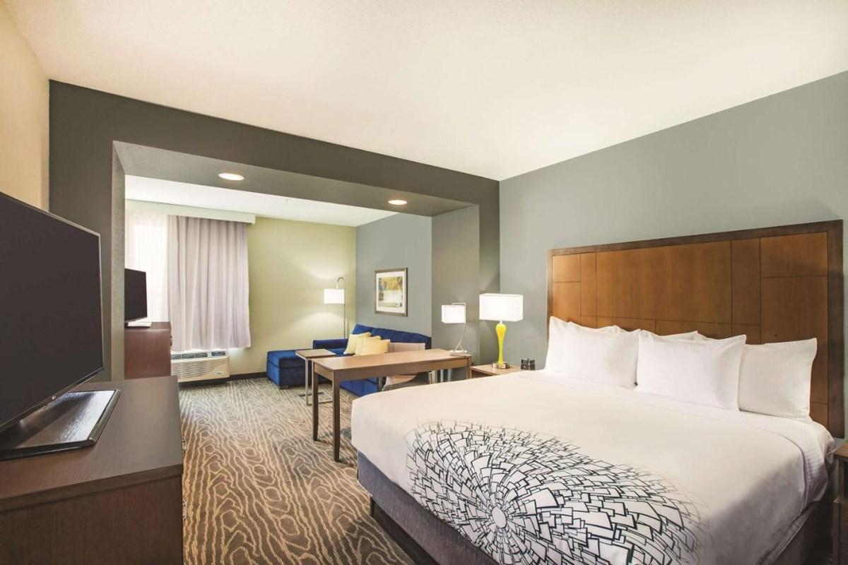 La Quinta By Wyndham Omaha Airport Downtown Hotel Carter Lake Exterior foto
