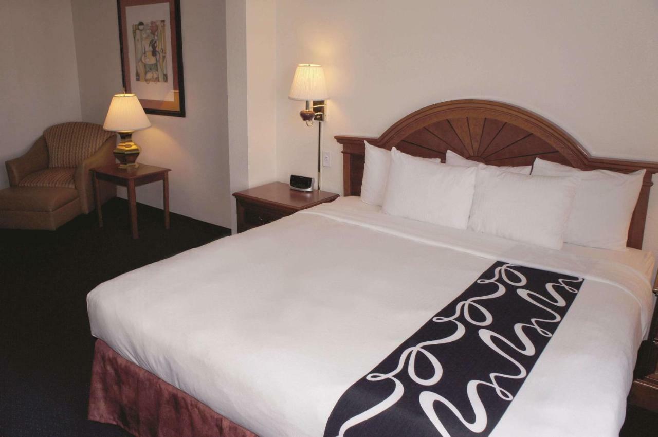 La Quinta By Wyndham Omaha Airport Downtown Hotel Carter Lake Exterior foto