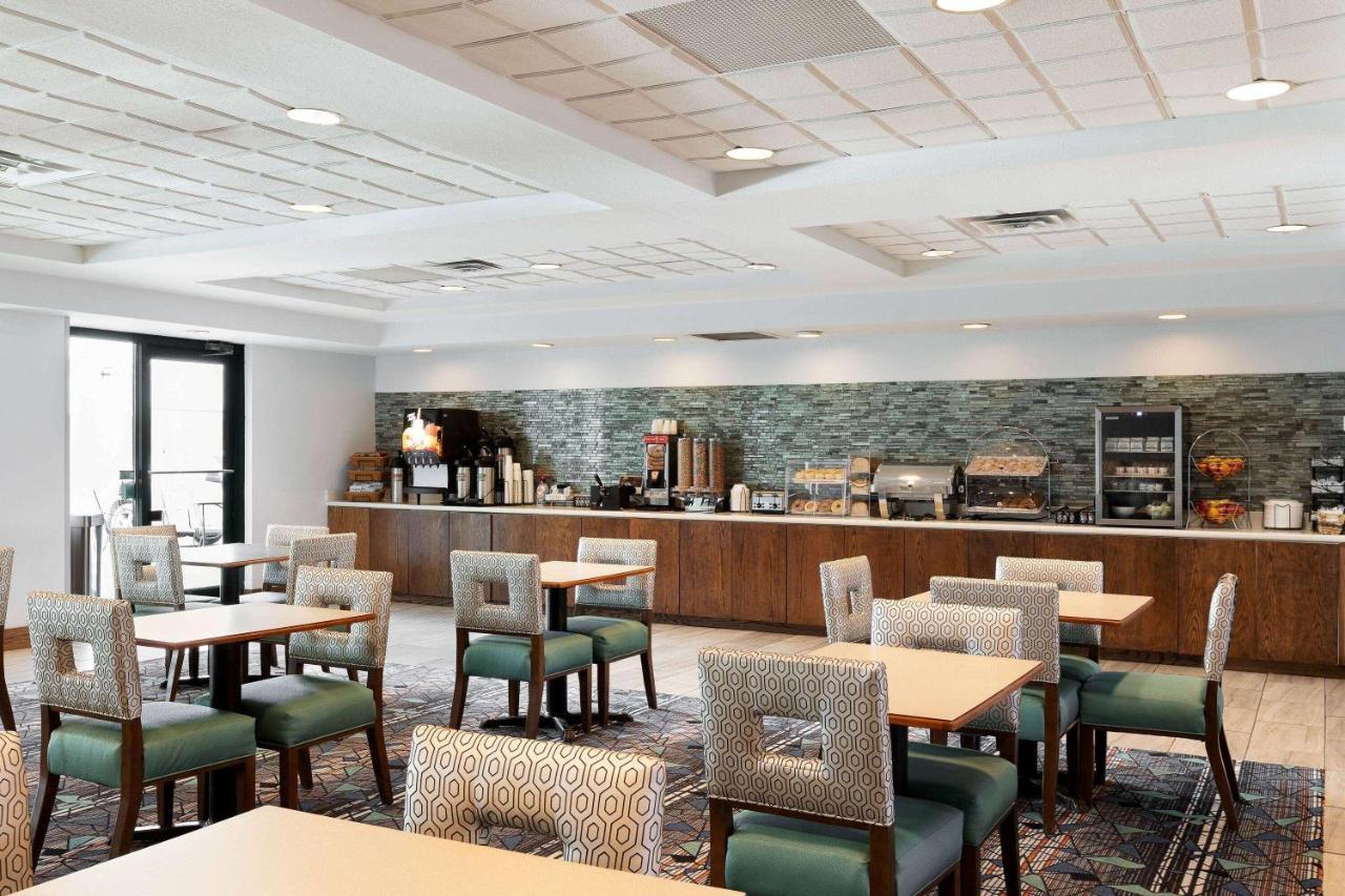 La Quinta By Wyndham Omaha Airport Downtown Hotel Carter Lake Exterior foto